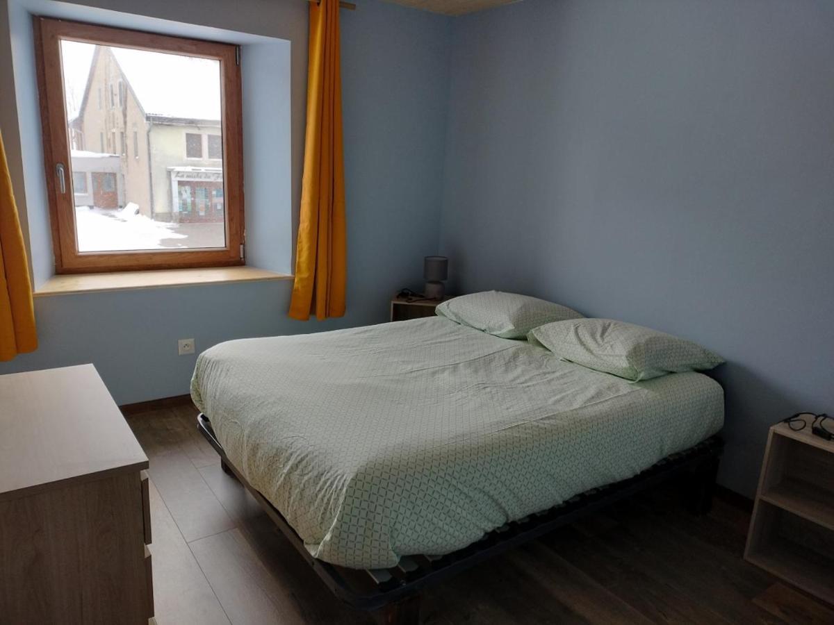 O Doux Comtois Apartment Les Fourgs Екстериор снимка